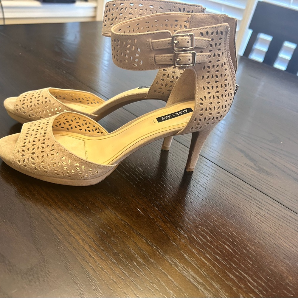 Alex Marie Hermona Suede Open Toe Size 6